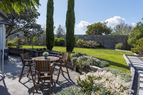 Photo of property in 33 Seymour Road, Mellons Bay, Auckland, 2014