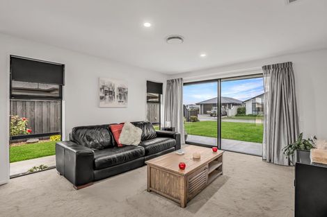 Photo of property in 4 Hapua Lane, Pegasus, 7612