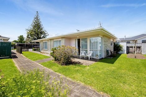 Photo of property in 30a Sackville Street, Fitzroy, New Plymouth, 4312