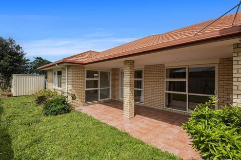 Photo of property in 41 Karoro Road, One Tree Point, 0118