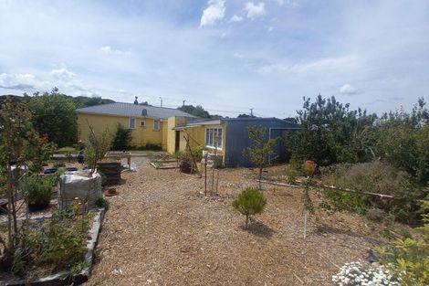 Photo of property in 17 Half Mile Road, Tuatapere, 9620