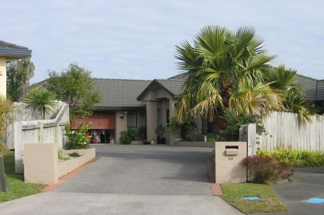 Photo of property in 23 Monivea Place, East Tamaki Heights, Auckland, 2016