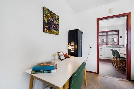 Photo of property in 1/95 Whites Line East, Waiwhetu, Lower Hutt, 5010