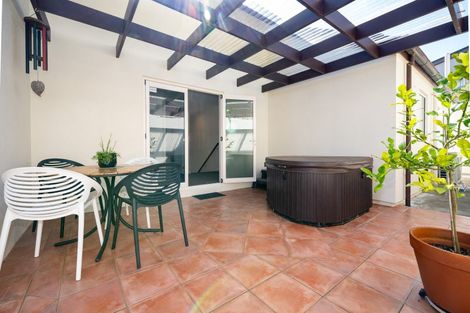 Photo of property in 15 Iona Road, Havelock North, 4130