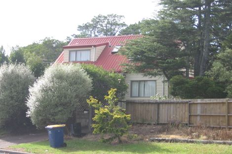 Photo of property in 2 Radiata Lane, Chatswood, Auckland, 0626