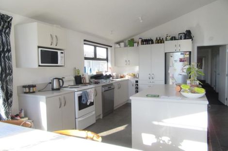 Photo of property in 77 Peverel Street, Riccarton, Christchurch, 8041