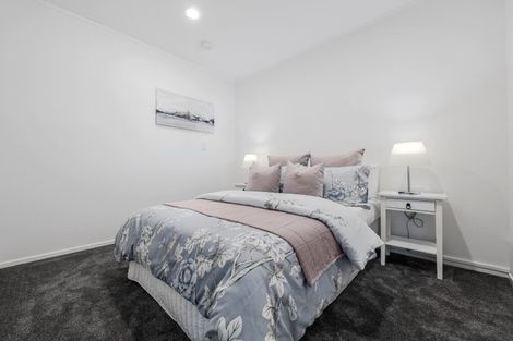 Photo of property in 2/99 Clovelly Road, Bucklands Beach, Auckland, 2012