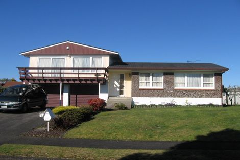 Photo of property in 5 Hazeldene Place, Opaheke, Papakura, 2113