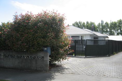 Photo of property in 15 Canberra Place, Redwood, Christchurch, 8051