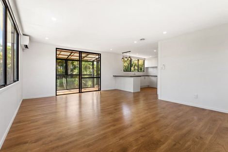 Photo of property in 134 Stanmore Bay Road, Stanmore Bay, Whangaparaoa, 0932
