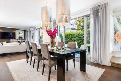 Photo of property in 6 Wairarapa Terrace, Merivale, Christchurch, 8014