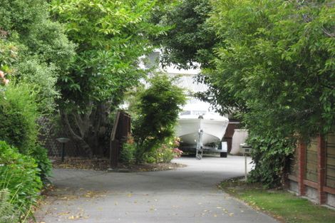 Photo of property in 25 Felstead Place, Avonhead, Christchurch, 8042