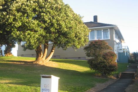 Photo of property in 124 Champion Street, Cannons Creek, Porirua, 5024