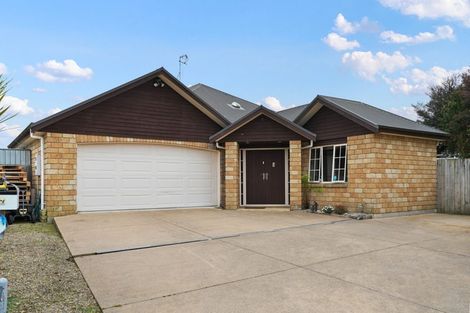 Photo of property in 9 Roderick Place, Rototuna, Hamilton, 3210