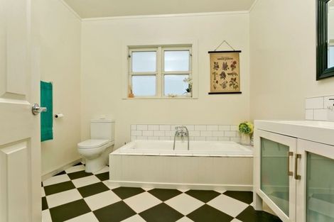 Photo of property in 16 Waitoki Road, Waitoki, Kaukapakapa, 0871