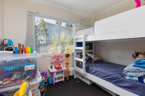 Photo of property in 1/95b Captain Scott Road, Glen Eden, Auckland, 0602