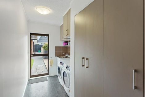 Photo of property in 5 Oakwood Grove, Paraparaumu Beach, Paraparaumu, 5032