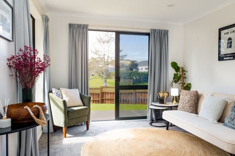 Photo of property in 30 Cabeleigh Drive, Helensville, 0800