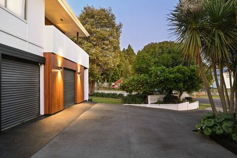 Photo of property in 22 Gilbass Avenue, Hamilton Lake, Hamilton, 3204