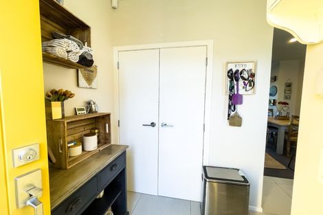 Photo of property in 1/89 Hobsonville Point Road, Hobsonville, Auckland, 0616