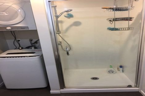 Photo of property in 10 Barron Drive, Green Bay, Auckland, 0604