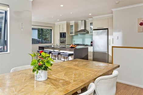 Photo of property in 21a Cliff Road, Torbay, Auckland, 0630