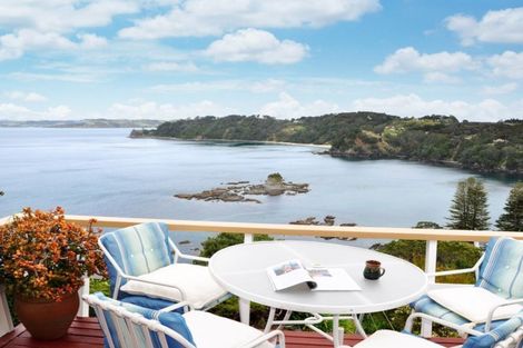 Photo of property in 25 Hillside Crescent, Leigh, 0985