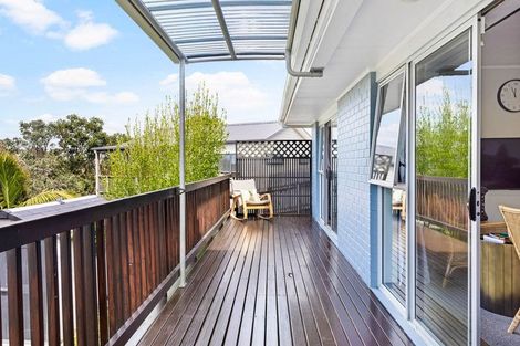 Photo of property in 22 John Road, Stanmore Bay, Whangaparaoa, 0932