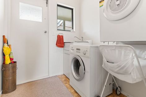 Photo of property in 15 Lowes Place, Solway, Masterton, 5810