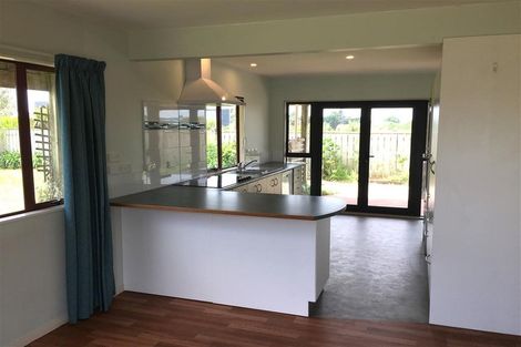 Photo of property in 151 Field Way, Waikanae Beach, Waikanae, 5036