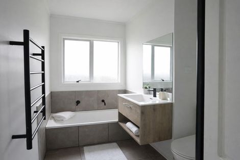 Photo of property in 32 Mahi Road, Te Kauwhata, 3710