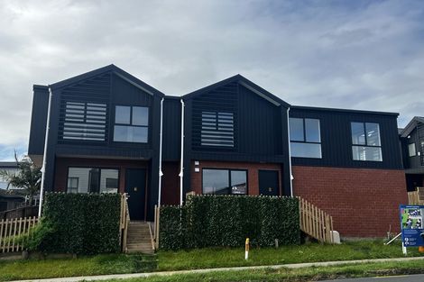 Photo of property in 7/233 Great North Road, Henderson, Auckland, 0612