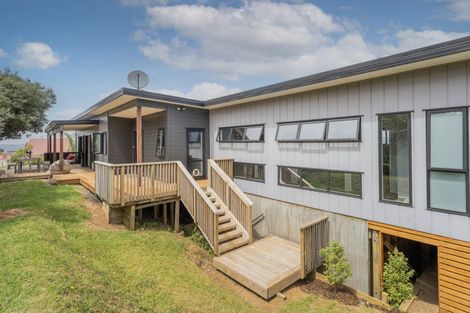 Photo of property in 13 Miro Place, Whitianga, 3510