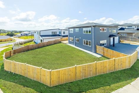 Photo of property in 16 Te Aramanu Crescent, Papakura, 2110