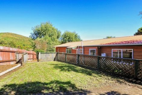 Photo of property in 19 Oaklands Grove, Clouston Park, Upper Hutt, 5018