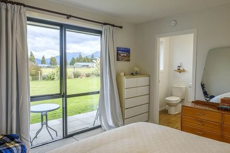 Photo of property in 15 Orbell Crescent, Te Anau, 9679