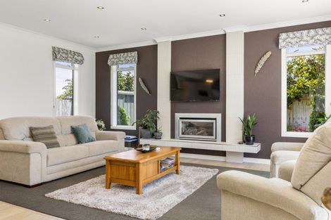 Photo of property in 25 Magnolia Rise, Waipahihi, Taupo, 3330