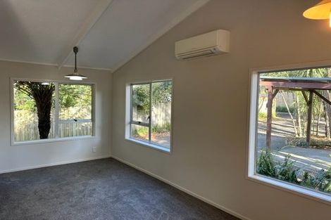Photo of property in 1/20 Wirihana Road, Titirangi, Auckland, 0604