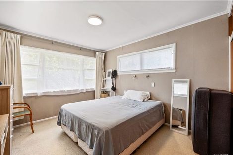 Photo of property in 17 Amberley Avenue, Te Atatu South, Auckland, 0610