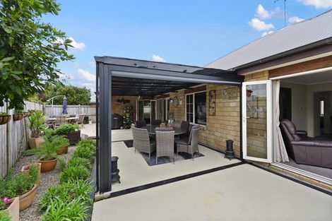 Photo of property in 9 Roderick Place, Rototuna, Hamilton, 3210