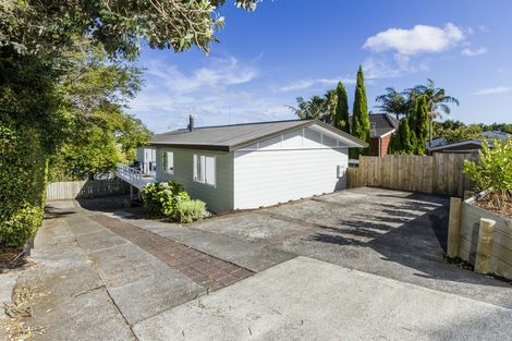 Photo of property in 2/266 Forrest Hill Road, Forrest Hill, Auckland, 0620