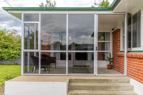 Photo of property in 81 Timaru Road, Waimate, 7924