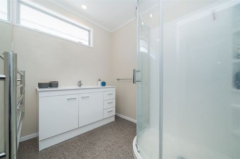 Photo of property in 706d Pioneer Highway, Takaro, Palmerston North, 4412