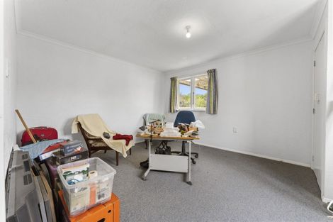 Photo of property in 13 Mckenzie Street, Levin, 5510