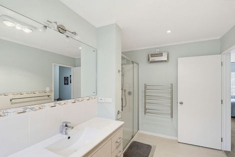 Photo of property in 19b Mcgowan Place, Orewa, 0931