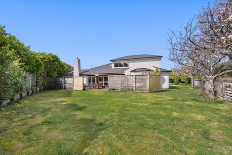 Photo of property in 41 Arahiwi Grove, Tirohanga, Lower Hutt, 5010