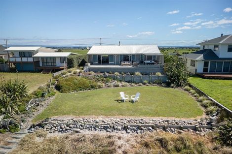 Photo of property in 151 Pukehina Parade, Pukehina, Te Puke, 3189