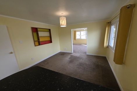 Photo of property in 5 Simcox Street, Otaki Beach, Otaki, 5512