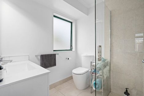 Photo of property in 8 Oaklands Drive, Cambridge, 3434