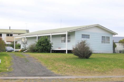 Photo of property in 137 Mayfair Avenue, Whangamata, 3620